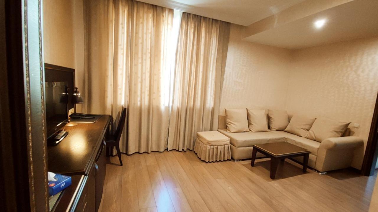 Smith'S Boutique Hotel Baku Bagian luar foto